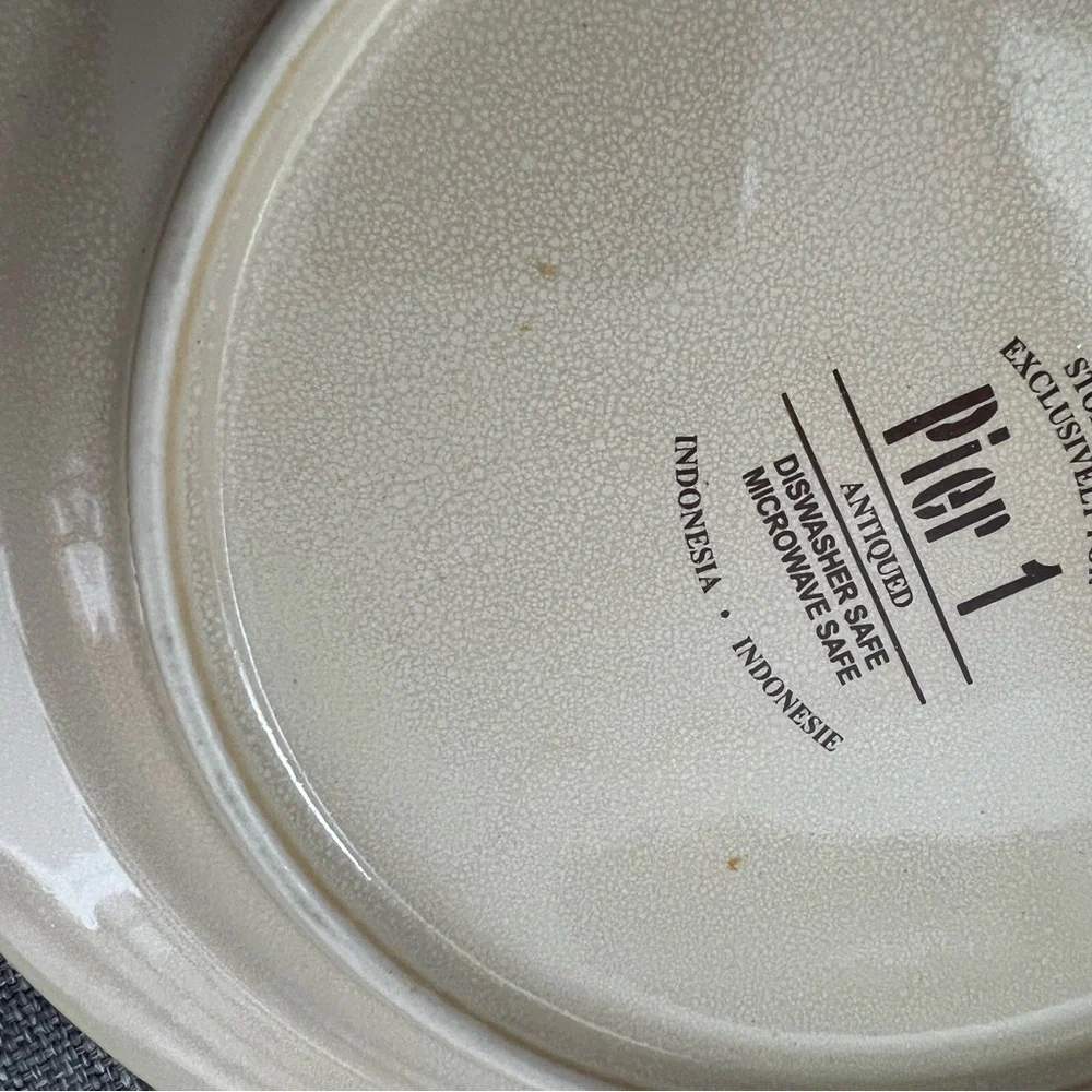 Pier 1 Beige Green Leaf Antiqued Stoneware Salad Plates Set of 4 Retired Brown